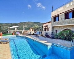 Toàn bộ căn nhà/căn hộ 3-Bedroom Topolia House With Shared Pool (Kissamos - Kastelli, Hy Lạp)