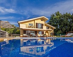 Casa/apartamento entero 4 habitaciones, 5 bathrooom, gimnasio, piscina, cocina de verano (Rovinj, Croacia)
