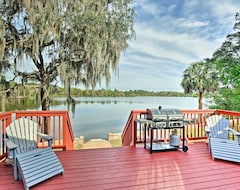 Hele huset/lejligheden Ocklawaha Lake House With Private Hot Tub And Views! (Ocala, USA)