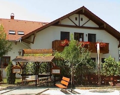 Otel Sommer Panzio (Balatonföldvár, Macaristan)