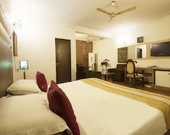 Khách sạn Golden Leaf Hotel (Delhi, Ấn Độ)