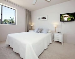 Hotel The Helm, Unit 1, 22 Voyager Close (Nelson Bay, Australia)