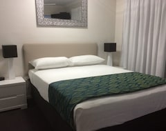 Căn hộ có phục vụ Portobello Resort Apartments (Broadbeach, Úc)