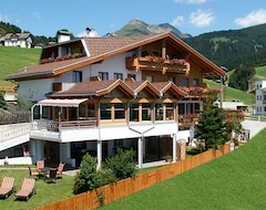 Otel Pension Wiesenrain (Mühlbach, İtalya)
