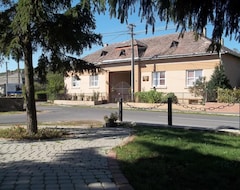 Nhà trọ GUESTHOUSE ILONA (Veľký Kamenec, Slovakia)