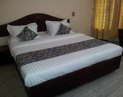 Khách sạn Greeshmam Holiday Inn (Munnar, Ấn Độ)