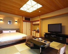 Ryokan Luxury Wa Hotel Kazeno Kaori (Ito, Japan)