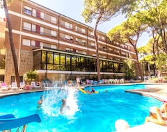Khách sạn Meridiana Family & Nature Hotel (Marina Romea, Ý)