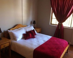 Bed & Breakfast Blue Mountain Farm Lodge, Cabins & Cottages (Swellendam, Nam Phi)