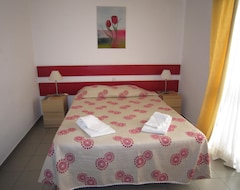 Nhà nghỉ E.nove Lounge Hostel (Cartaxo, Bồ Đào Nha)