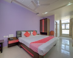 Khách sạn Oyo 40124 Hotel Vjr Residency (Hyderabad, Ấn Độ)