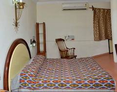 Khách sạn OYO 2195 Hotel Maharaja (Velha Goa, Ấn Độ)