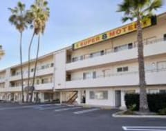 Hotel Super 8 Santa Barbara (Goleta, Sjedinjene Američke Države)
