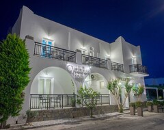 Otel Cyclades (Livadia - Paros, Yunanistan)