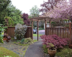 Hele huset/lejligheden Zen Garden Hideway- Vibrant Area, Walk To Cafes, Shops, $20/Nt Discount For Oct. (Seattle, USA)