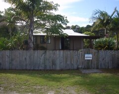 Entire House / Apartment Kaimaumau Bach On Rangaunu Harbour (Houhora Heads, New Zealand)