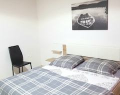 Koko talo/asunto 90m2 Wesel Apartment- 3 Rooms With Kitchen For Family / Group (Wesel, Saksa)