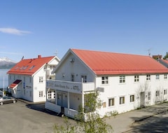 Hotel Lodingen Brygge (Lødingen, Norway)