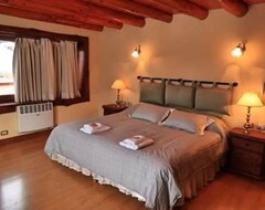 Bed & Breakfast Trawen Hostal Boutique (Copahue-Caviahue, Argentina)