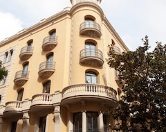 Hotel Residencia Erasmus Gracia (Barcelona, Spain)