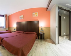 Hotel Ronda Lesseps (Barcelona, Spain)