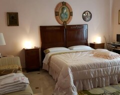 Bed & Breakfast Villa Daniela (Tora e Piccilli, Italija)