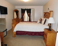 Apart Otel Whispering Meadows Apartments (Bakersfield, ABD)