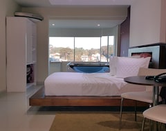 Emirates Hotel & Suites (Santana do Livramento, Brazil)