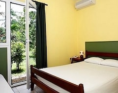Hotel Logis La Chaumière (Matoury, French Guiana)