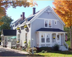 Bed & Breakfast James Place Inn Bed and Breakfast (Freeport, USA)