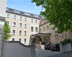 Dom Hotel (Augsburg, Almanya)