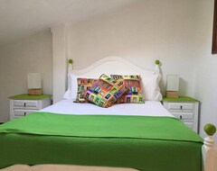 Hotel Crismina Room - Manelisa Cascais (Cascaes, Portugal)