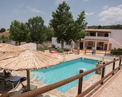 Casa/apartamento entero Traditional Cortijo With Pool & Garden, Wifi And Close To All Amenities (Loja, España)