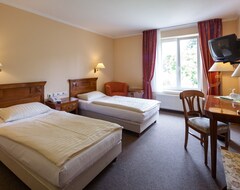 Khách sạn Hotel Garni Schlossgarten (Neustrelitz, Đức)