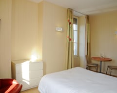 Khách sạn Hotels & Residences - Les Thermes (Luxeuil-les-Bains, Pháp)