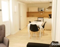 Casa/apartamento entero Appartement Neuf Avec Wifi - 2 Pers (Bourbon-Lancy, Francia)