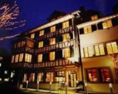 Hotelli Hotel Restaurant Zum Goldenen Kopf (Bülach, Sveitsi)