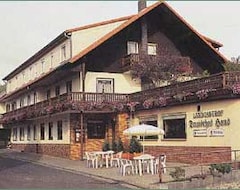 Khách sạn Hotel Landgasthof Deutsches Haus (Steinau, Đức)