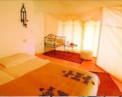 Hotel Campement Yadis Ksar Ghilane (Ksar Ghilane, Tunisia)
