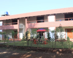 Koko talo/asunto Kamal Homes (Alibaug, Intia)