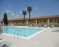 Khách sạn Le Case Di Campagna (Verona, Ý)