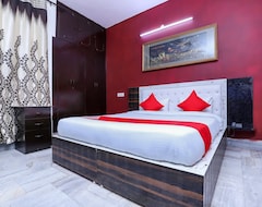 Hotel OYO 24802 Delight Stays (Noida, Indija)