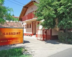 Nhà trọ Airport Sasszirt Pension (Vecsés, Hungary)