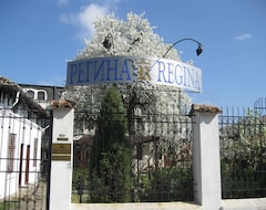 Khách sạn Regina (Targowishte, Bun-ga-ri)