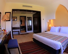 Otel Sharm Club Beach Resort (Şarm El Şeyh, Mısır)