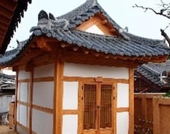 Hostel Sarangroo (Jeonju, Güney Kore)