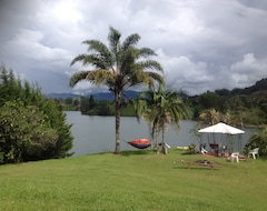 Hotel The Lake (El Peñol, Colombia)