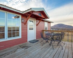 Entire House / Apartment Panoramic Mountain View Cabin For 5 (Medicine Park, USA)