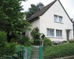 Cijela kuća/apartman Cozy, Quiet Apartment For 4-5 People (Solingen, Njemačka)