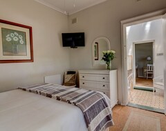 Bed & Breakfast Sandown Lodge (Kapkaupunki, Etelä-Afrikka)